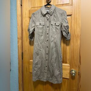 Banana Republic size 2 tan color gauze button down shift dress
